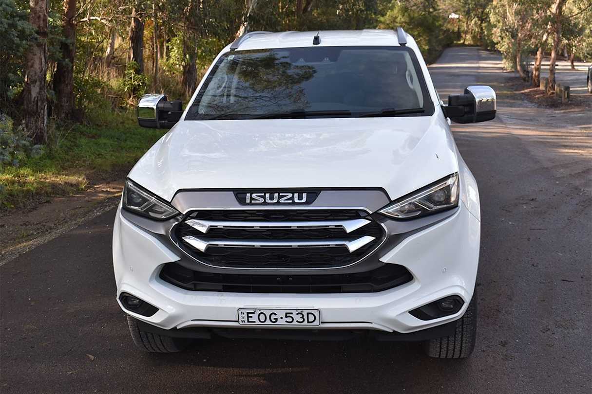The first-generation MU-X earned an enviable reputation for towing, so we expect our second-gen test vehicle above to continue that tradition. Note the newly installed Clearview compact towing mirrors, with stylish chrome bodies that match the chrome on the LS-Tās grille. (Image: Mark Oastler)
